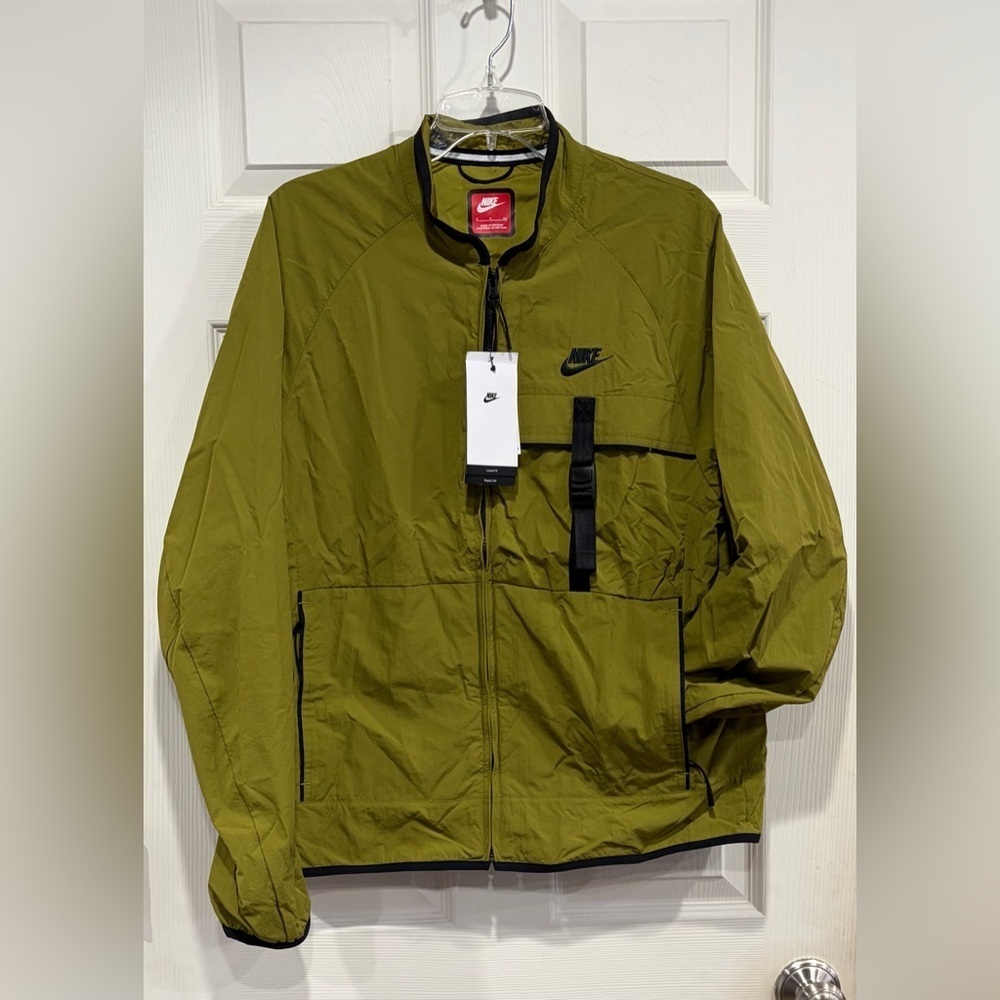 Nike Men's Small Tech Woven Jacket Pacific Moss Green NWT Adjustable Track